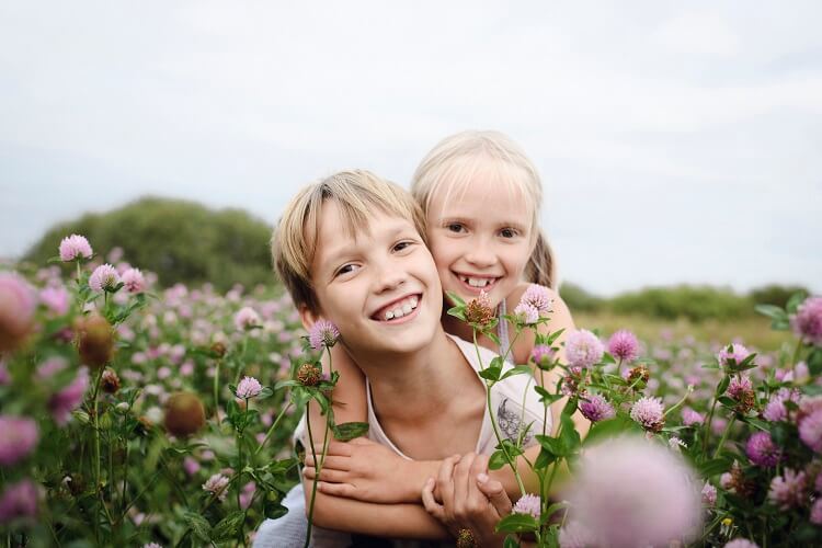 Kinder Lachen Natur