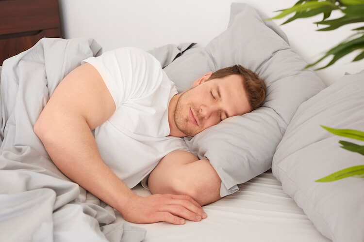 Schlafkissen einfach erklärt (mit hilfreichen Tipps) - YAK